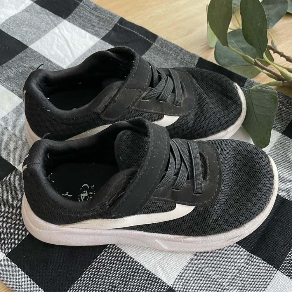 Boys lightweight sneakers (vans lookalikes)